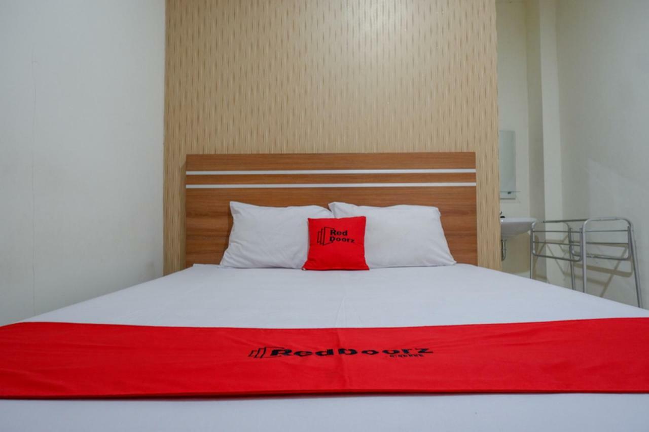 Reddoorz Near Living Plaza Purwokerto Hotel Ngoại thất bức ảnh