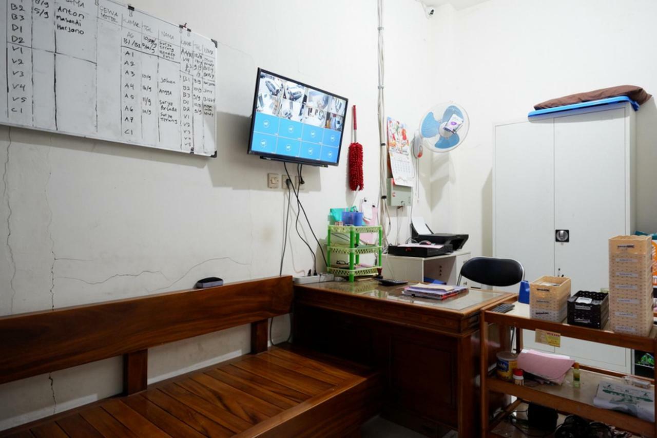 Reddoorz Near Living Plaza Purwokerto Hotel Ngoại thất bức ảnh