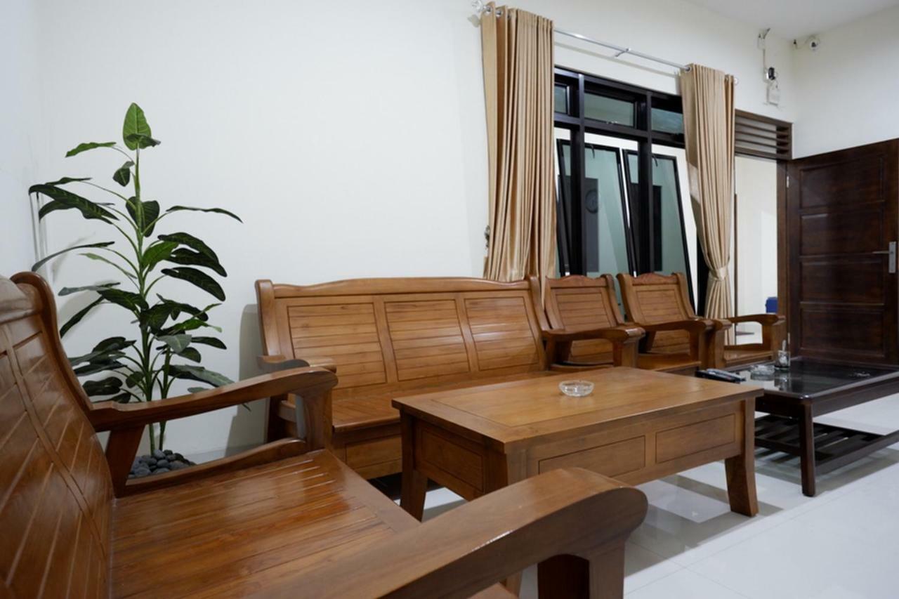 Reddoorz Near Living Plaza Purwokerto Hotel Ngoại thất bức ảnh