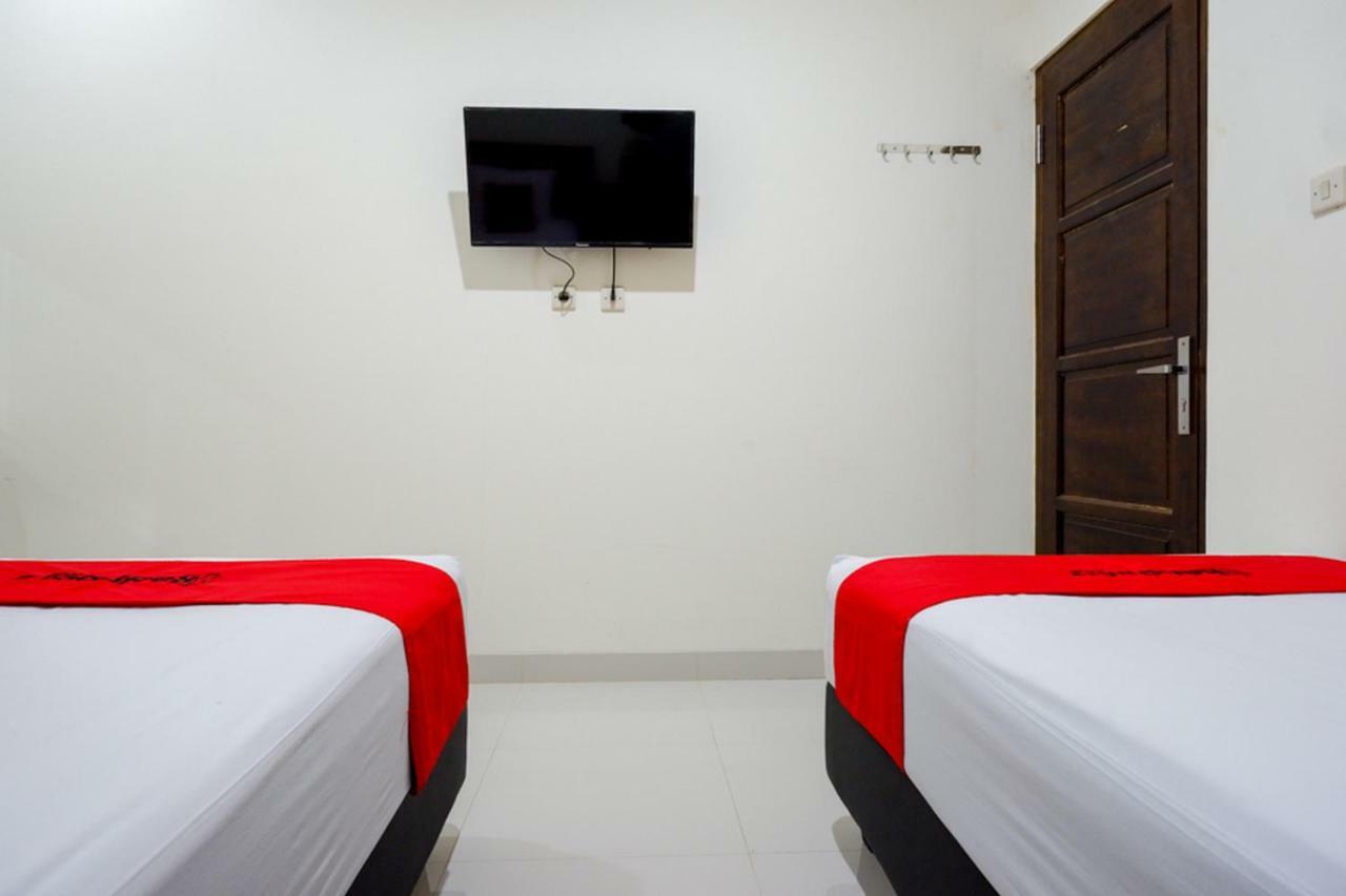 Reddoorz Near Living Plaza Purwokerto Hotel Ngoại thất bức ảnh